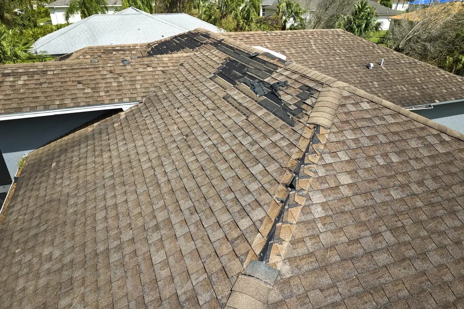 6668ec4f882cdb0ec43cbe78_damaged-roof-shingles-p-1600.webp