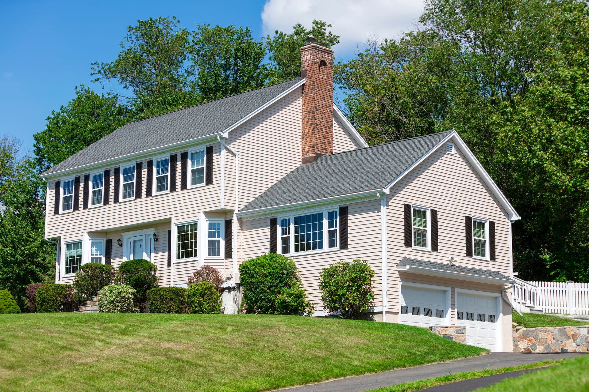 bigstock-American-traditional-Colonial--238844266.jpg