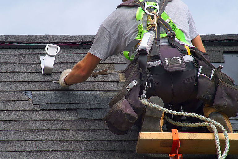 Asphalt Shingle roof maintenance